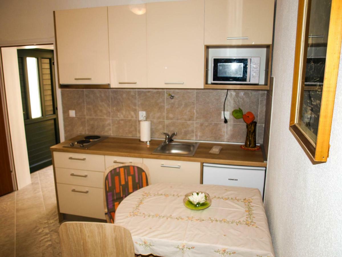 Appartement House Nataniel In Omis Near Sea Extérieur photo