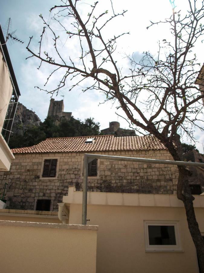 Appartement House Nataniel In Omis Near Sea Extérieur photo