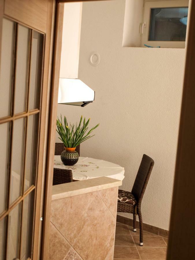 Appartement House Nataniel In Omis Near Sea Extérieur photo