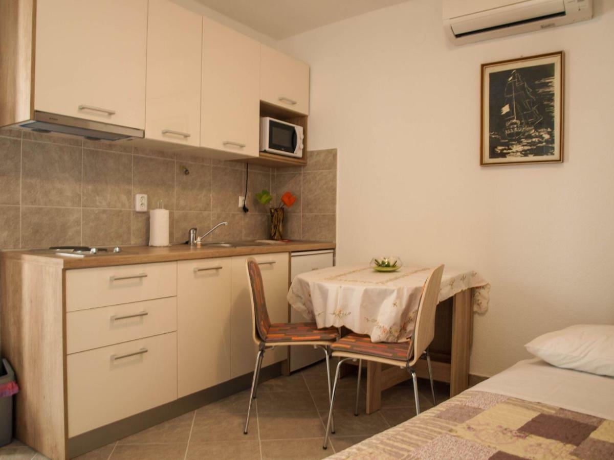 Appartement House Nataniel In Omis Near Sea Extérieur photo