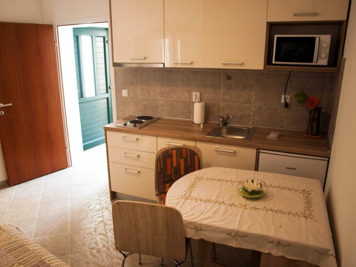 Appartement House Nataniel In Omis Near Sea Extérieur photo