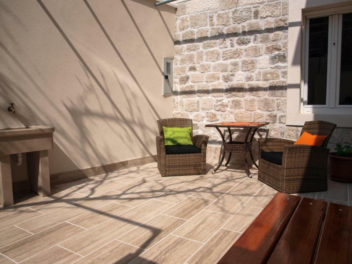 Appartement House Nataniel In Omis Near Sea Extérieur photo