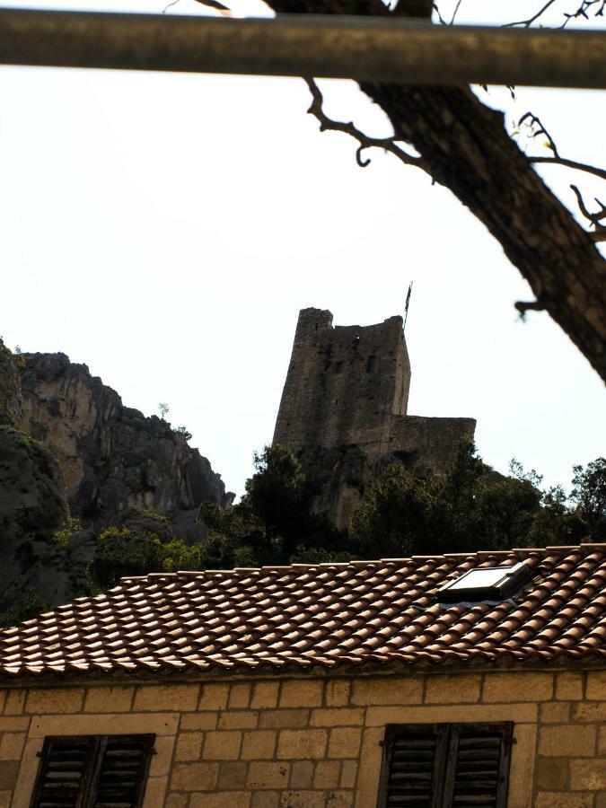 Appartement House Nataniel In Omis Near Sea Extérieur photo