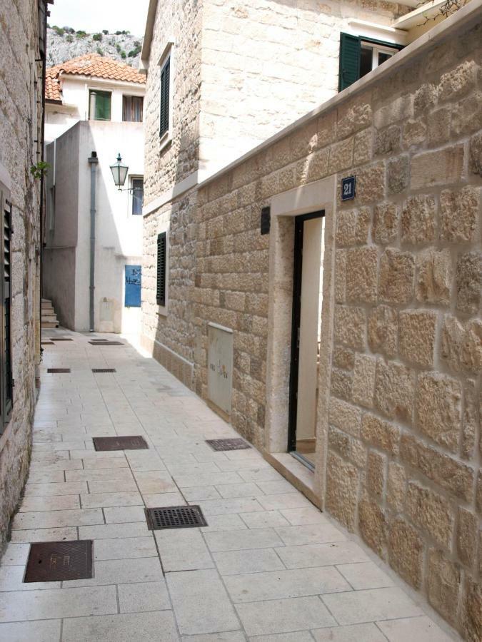 Appartement House Nataniel In Omis Near Sea Extérieur photo