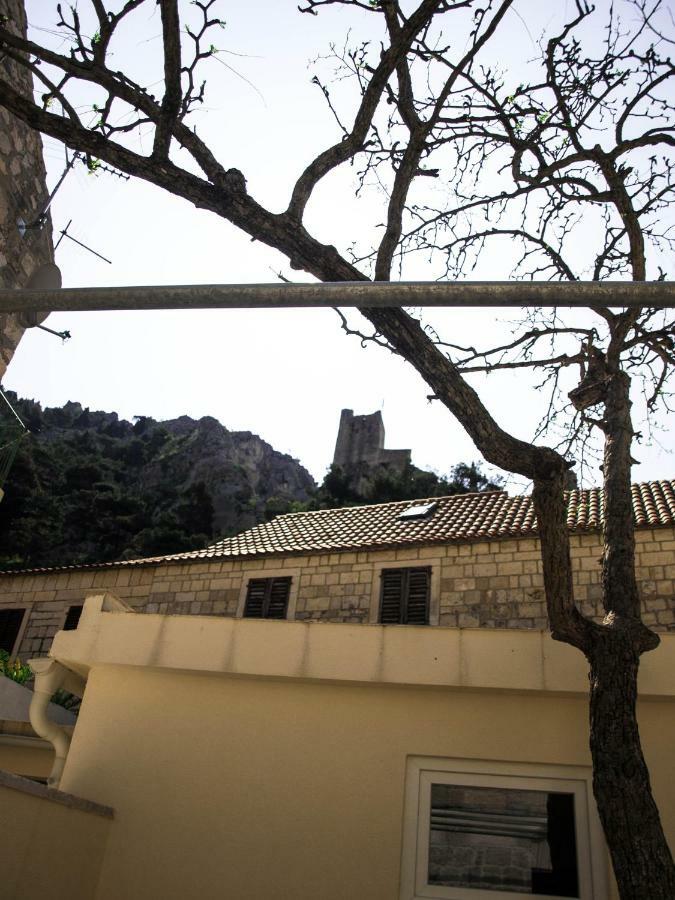 Appartement House Nataniel In Omis Near Sea Extérieur photo