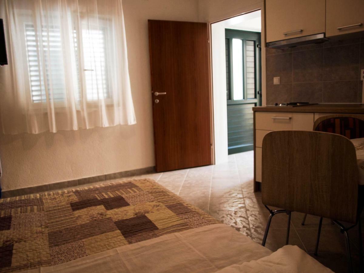 Appartement House Nataniel In Omis Near Sea Extérieur photo