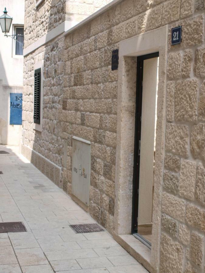 Appartement House Nataniel In Omis Near Sea Extérieur photo