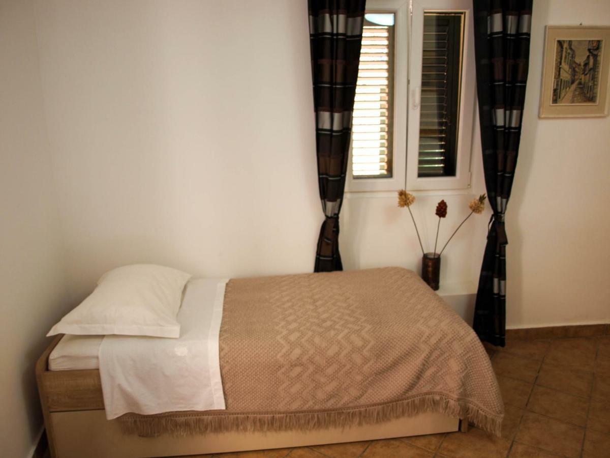 Appartement House Nataniel In Omis Near Sea Extérieur photo