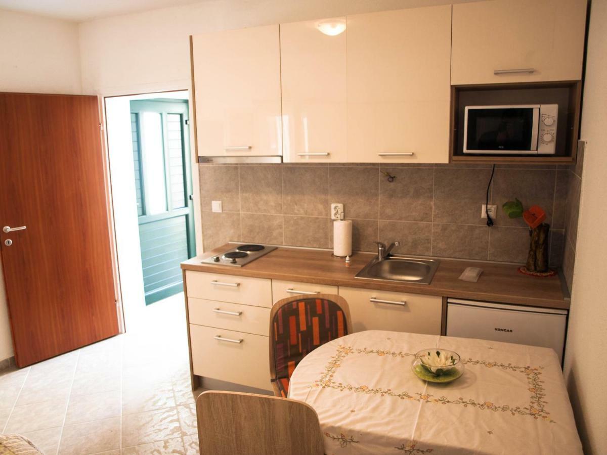 Appartement House Nataniel In Omis Near Sea Extérieur photo