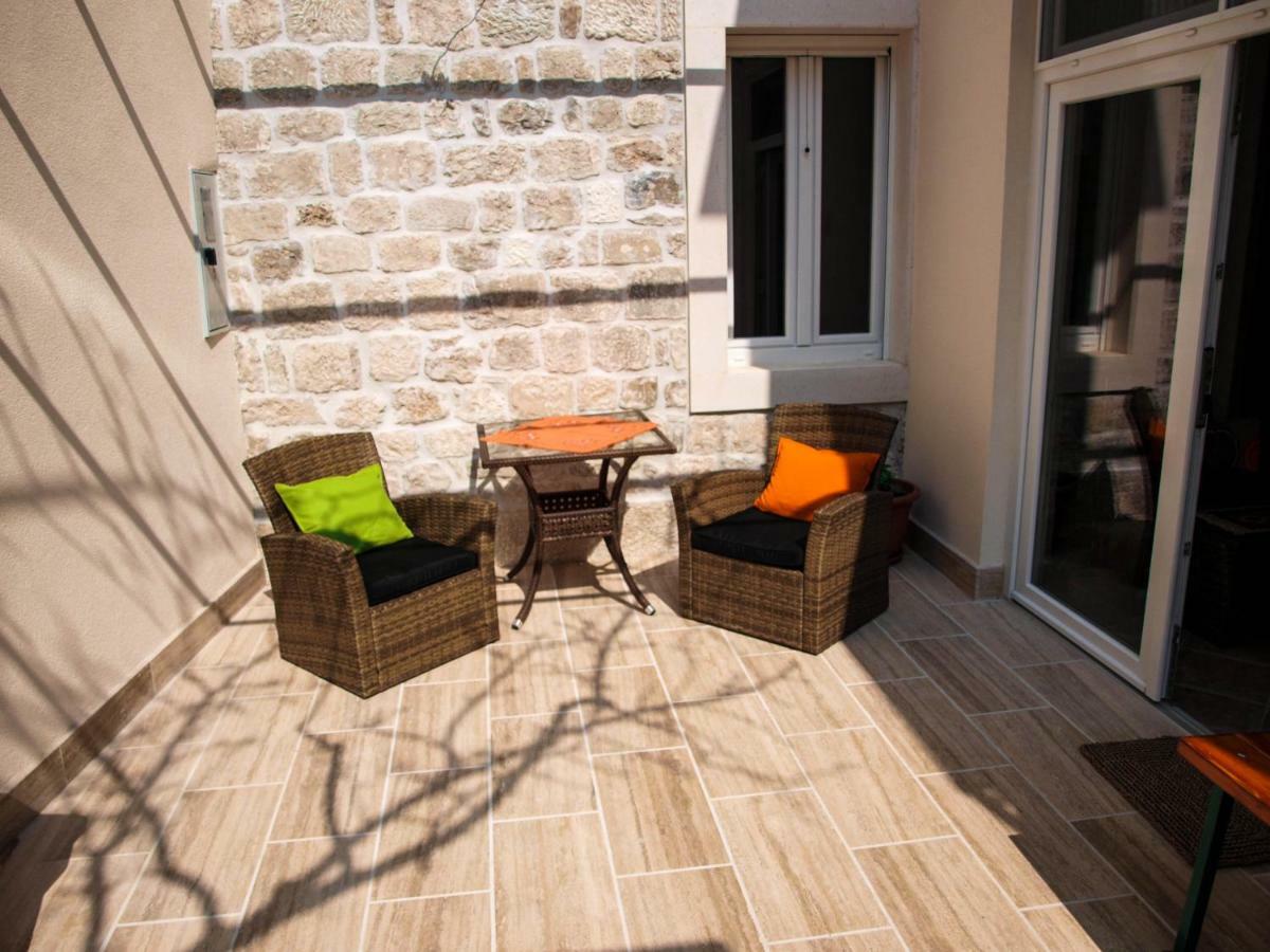 Appartement House Nataniel In Omis Near Sea Extérieur photo