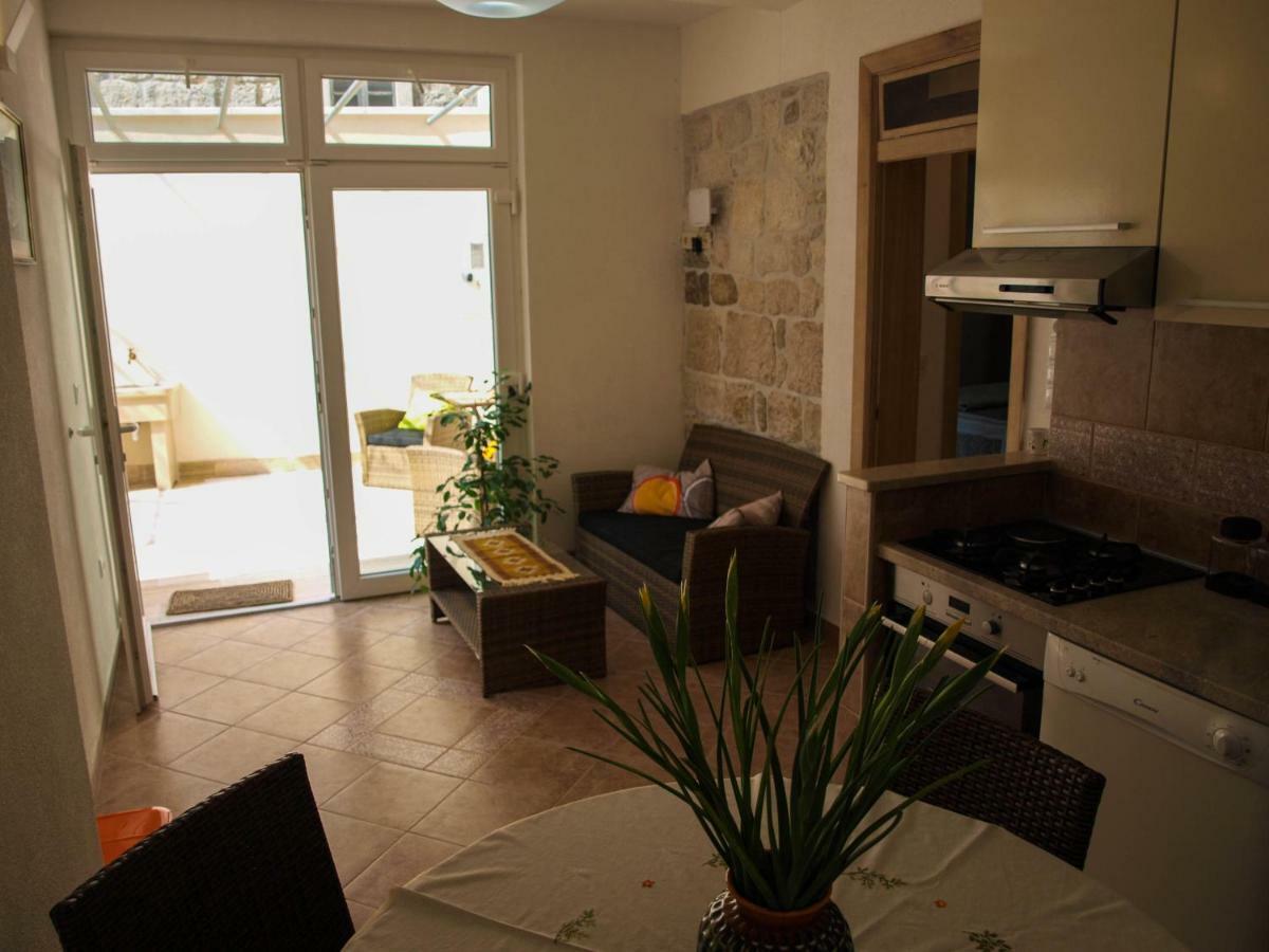 Appartement House Nataniel In Omis Near Sea Extérieur photo